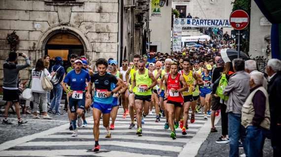 E' la domenica della "Tre Comuni" che unisce i comuni di Roccaraso, Rivisondoli e Pescocostanzo (AQ)