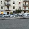 Salerno tappezzata di striscioni di protesta: "Decisioni a tavolino: Lega e Gravina, vergogna!"