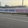 Striscioni e cori all'esterno del Mary Rosy. Domani minimo stagionale allo stadio 