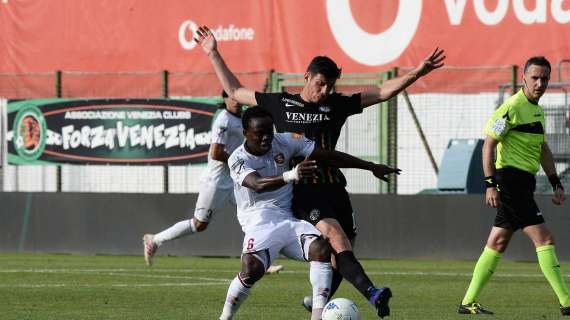 L'ennesimo pasticcio del calcio italiano, Salernitana ancora nel mezzo dopo il playout col Venezia