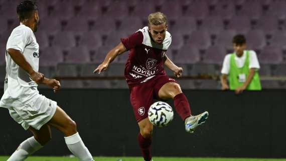 VIDEO | La Salernitana celebra il primo gol di Luca Villa