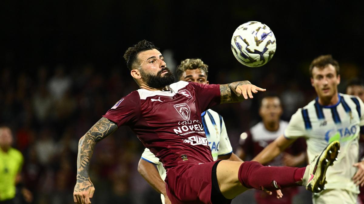 Salernitana, ballottaggi in difesa e attacco