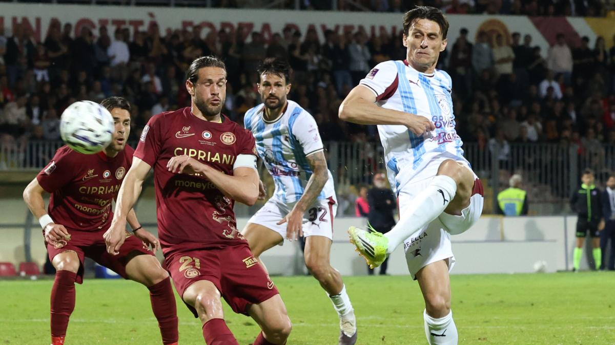Attacco contro difesa: la semifinale tra Salernitana e Brescia passa dal grande duello