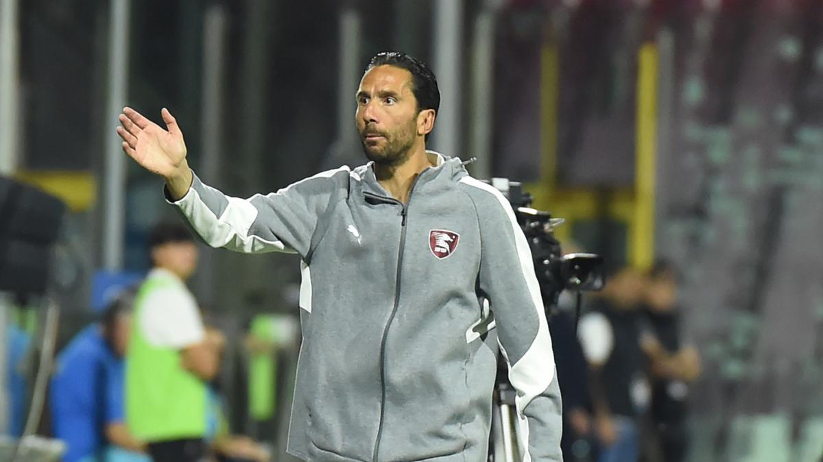 Oltre a Cosmi resta anche Scurto. Ecco chi saranno i collaboratori del mister
