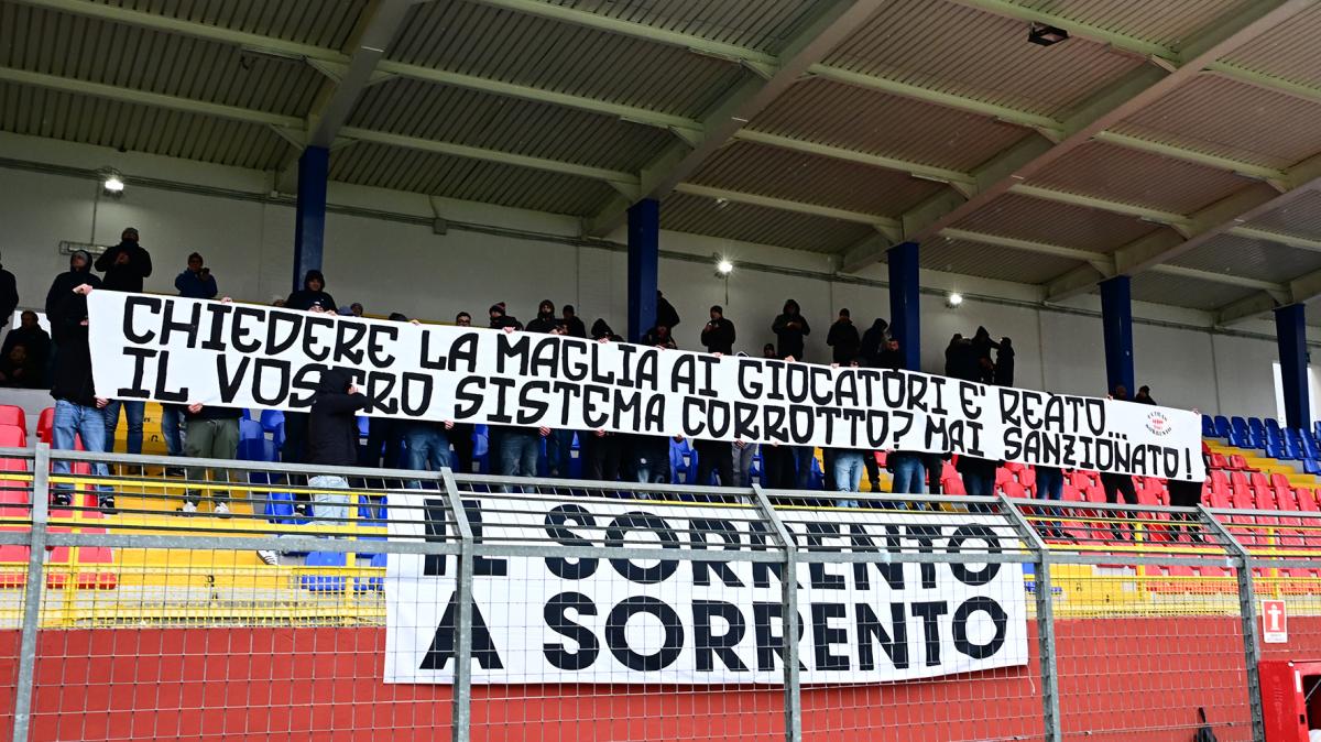Girone C, squadre iscritte in extremis ma costrette a cambiare stadio: i dettagli