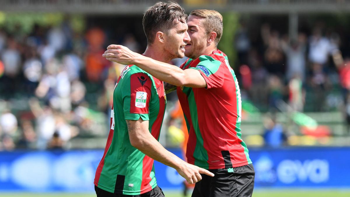 Salernitana, la stampa nazionale accosta un altro attaccante ai granata