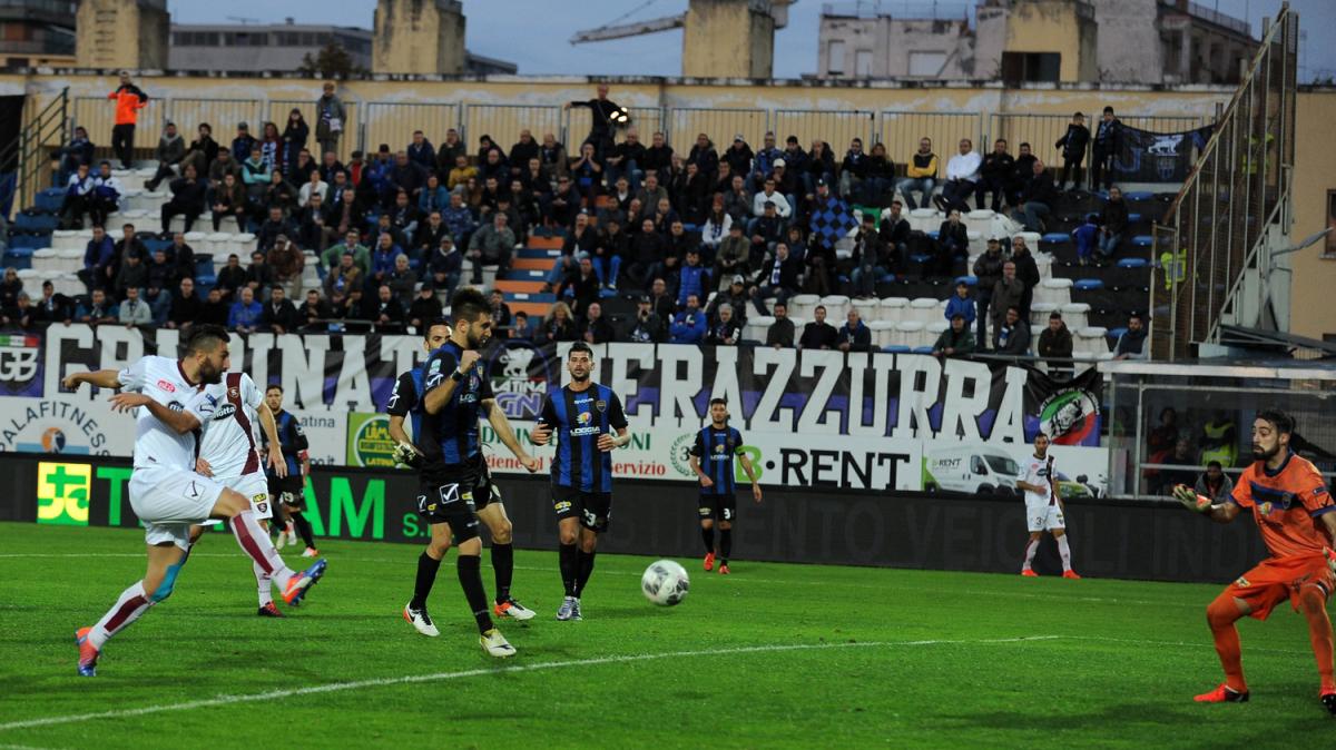 Salernitana, a Latina per rompere un tabù