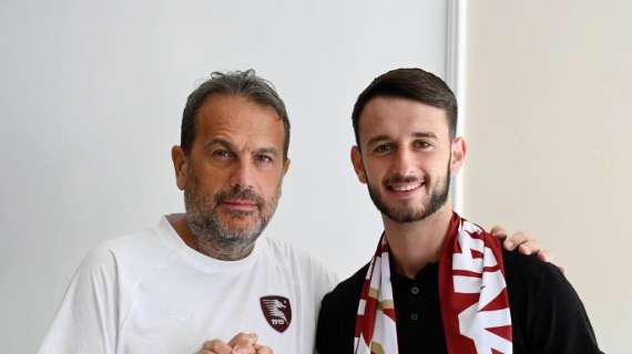 Salernitana, ufficiale l'acquisto di Knezovic