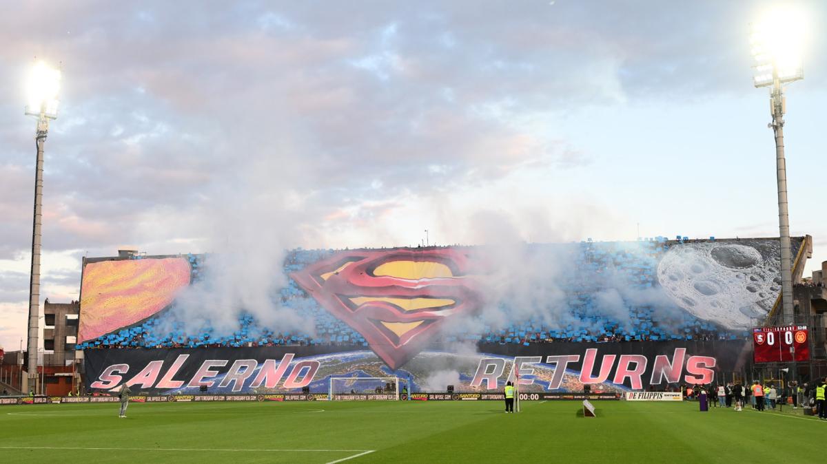 Salernitana-Ravenna, la scenografia della Curva Sud ha già fatto il giro del mondo