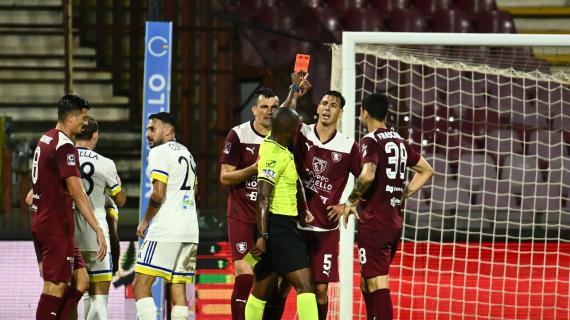 La Città - Salernitana stangata. Beffati in campo e poi squalificati