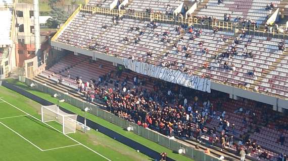 Quando un capo ultras e una tifosa di 85 anni danno una lezione ai calciatori. I tastieristi pensino a fare il biglietto