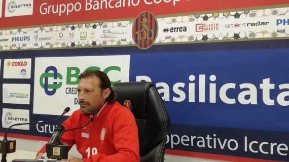 Di Toro (ds Cerignola): "Lunedì ci incontriamo con Raffaele, è lui il nostro allenatore"