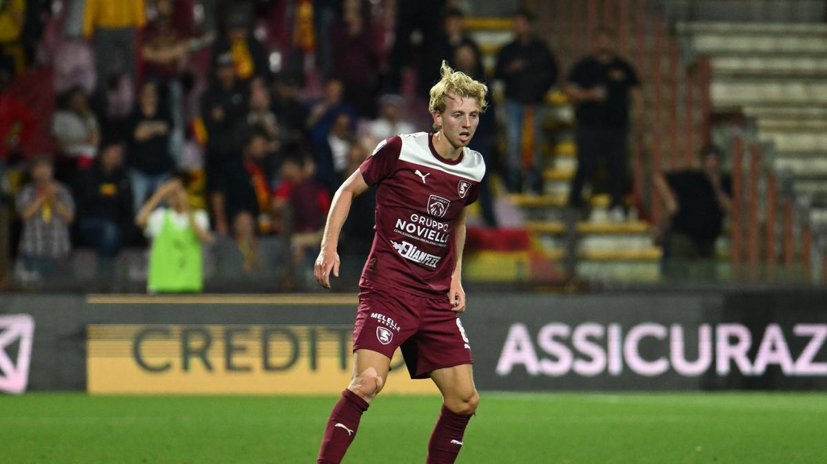Pagelle: grave errore difensivo nel finale, eurogol De Boer. Male Lescano