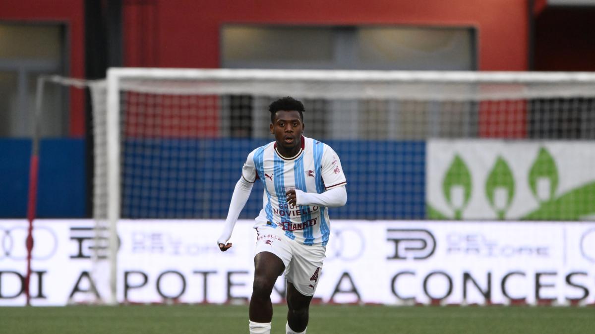 Salernitana, emergenza totale: col Benevento uomini contati in mediana, difesa coi cerotti