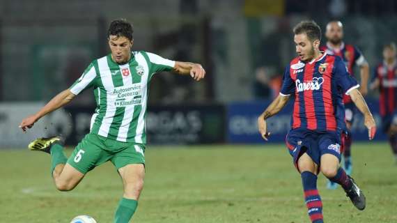 L'indiscrezione della stampa nazionale: "Arezzo e Salernitana interessate a un difensore"