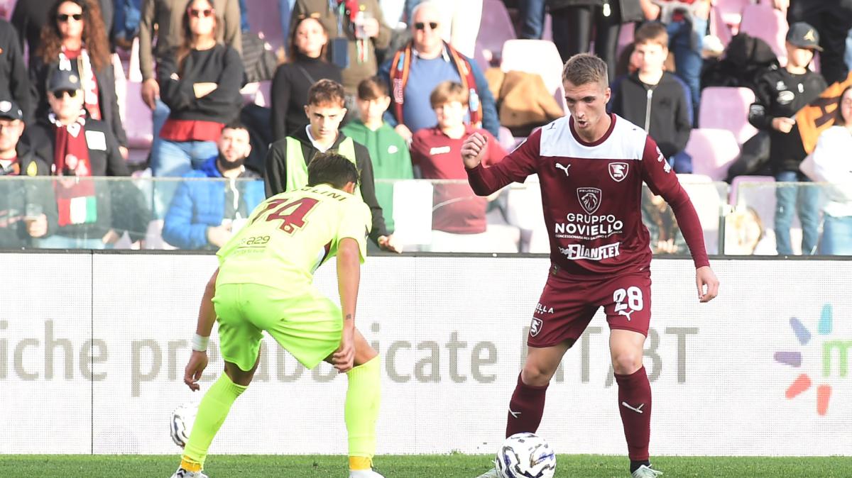 Tra rischio e necessità, Salernitana pronta a cambiare pelle contro il Cosenza