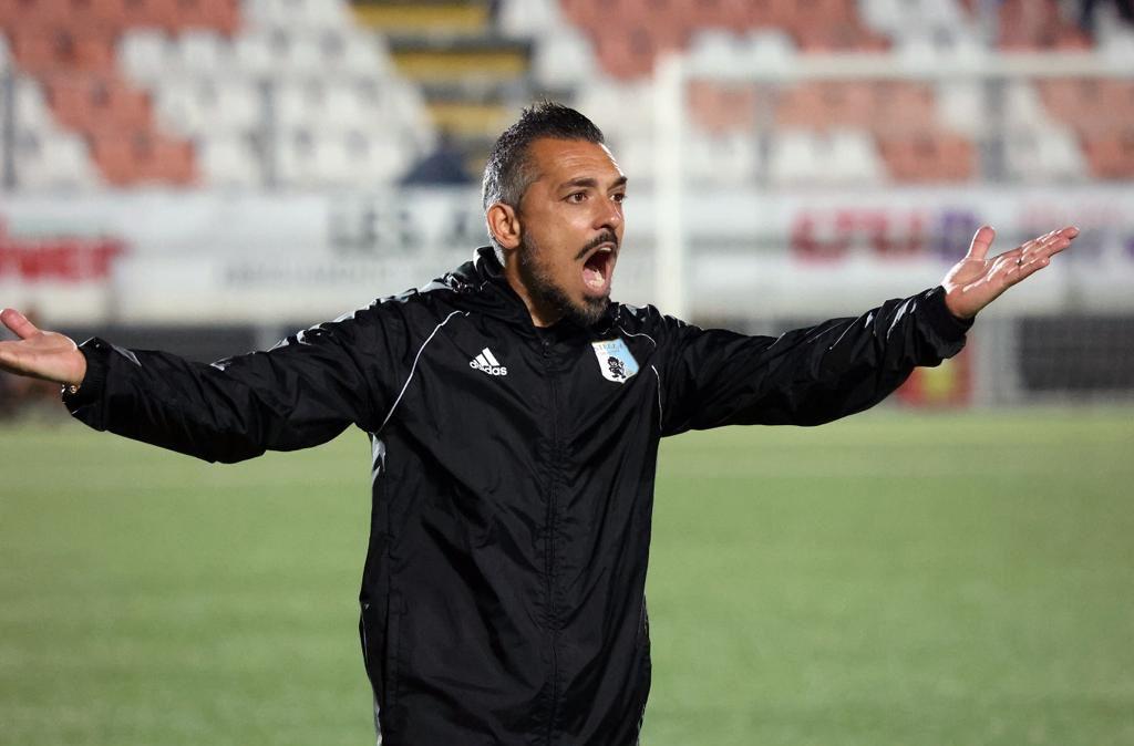 Latina, Volpe: "Mi aspetto una Salernitana determinata. Valutiamo alcune situazioni fisiche"