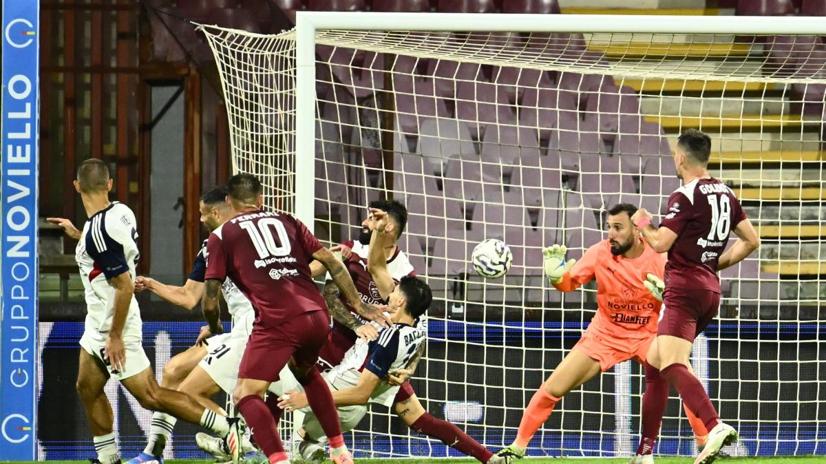 Salernitana, tra l'orgoglio del primato e la consapevolezza di dover correggere le lacune