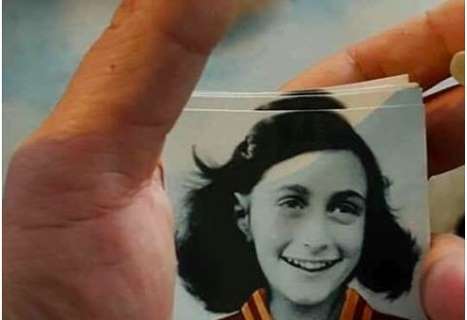 ASCOLI: insulti antisemiti, gli ultrà bianconeri disertano il minuto di riflessione per Anna Frank 