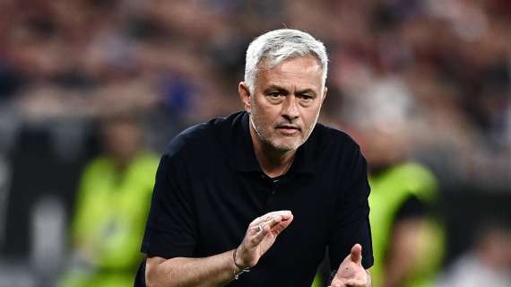 Roma-Salernitana, squalificati Mourinho e alcuni suoi collaboratori: ecco chi potrebbe andare in panchina