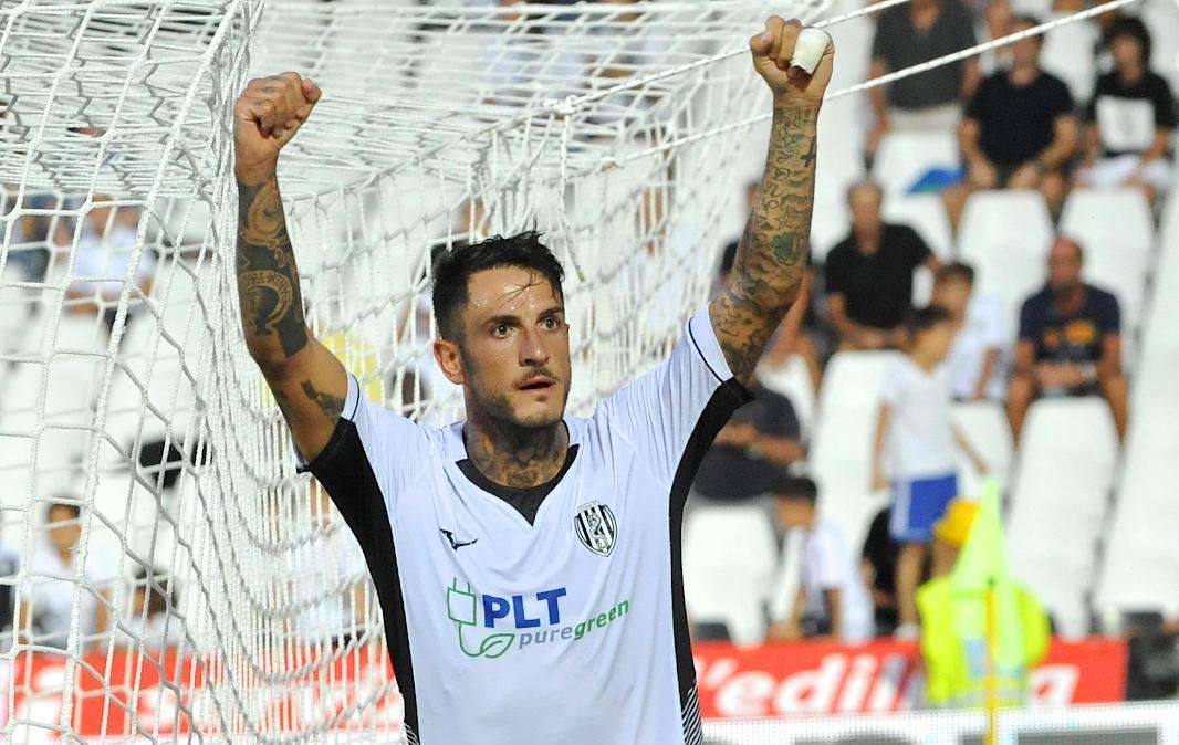 Tutto C - Salernitana e altre due squadre di C su un attaccante del Carpi