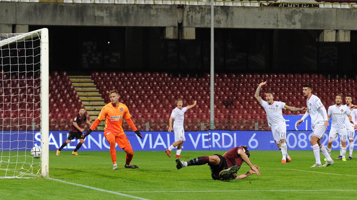 Accadde Oggi - Vittoria sulla Cremonese in rimonta e primato conquistato