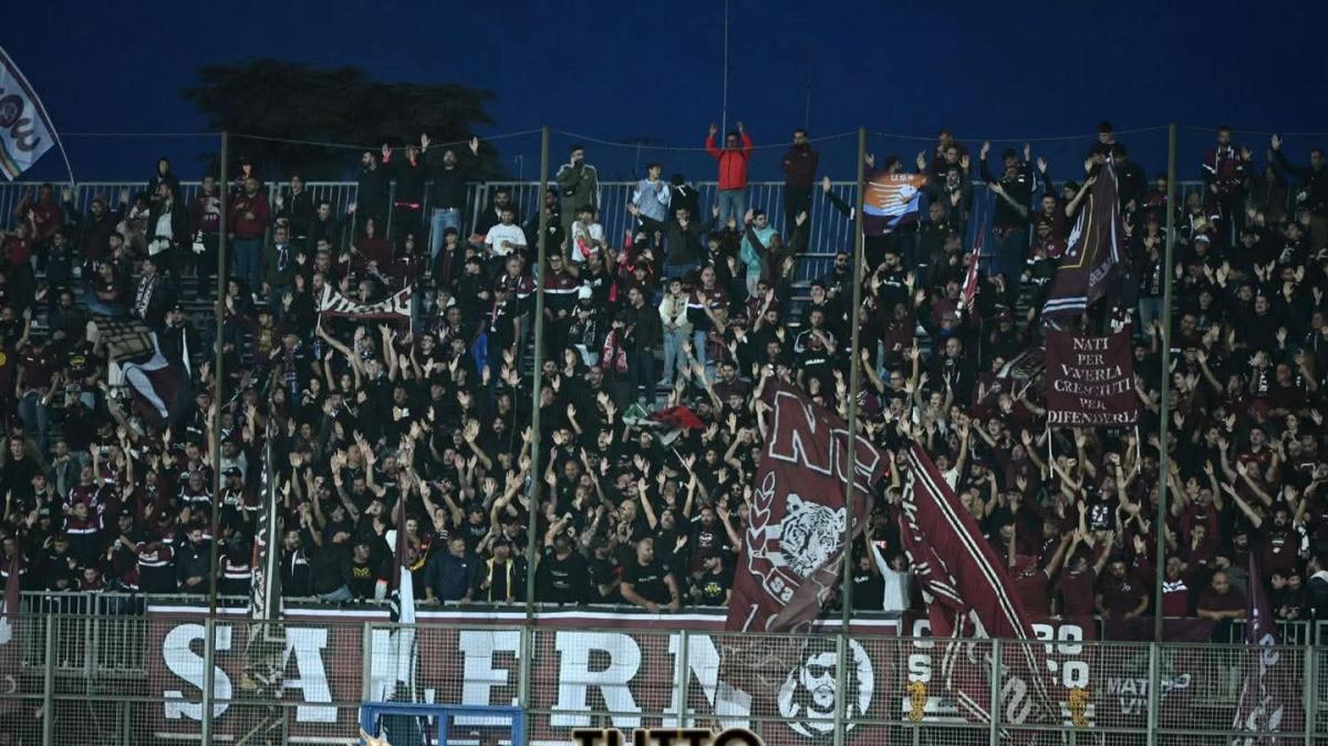 Francioni. No, Arechi. 2600 tifosi in trasferta non li porta quasi nessuno nemmeno in A