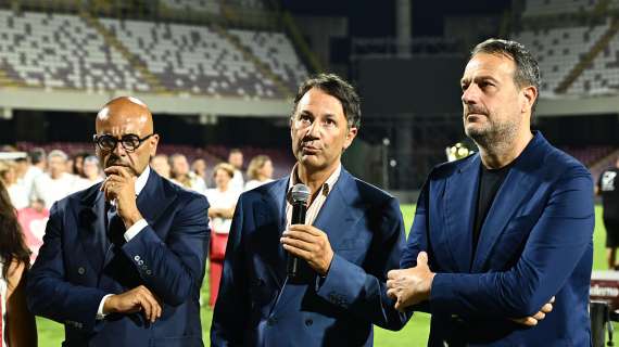 Il parere della società è diverso da quello dello staff tecnico. Evitare tensioni prima del campionato