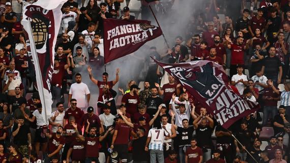 Salernitana-Cerignola, pessima direzione di Tona Mbei ma che civiltà il popolo granata!