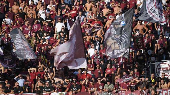 Salernitana ultima ma tifosi sempre presenti: in massa anche a Firenze