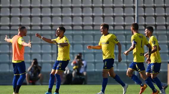 Serie B, il Modena batte il Bari nell'anticipo della seconda giornata: la classifica