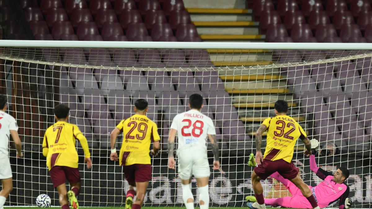 Gazzetta dello Sport: "Benevento giù, Catania adagio, Salernitana ok"