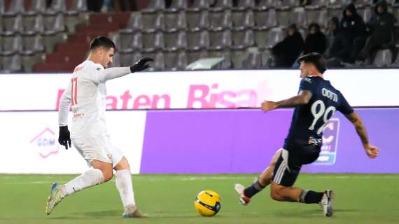 Salernitana, possibile tentativo per un esperto centrocampista ma trattativa difficile