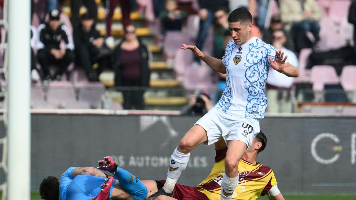 Salernitana a Crotone in emergenza in difesa e a centrocampo