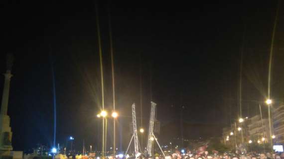 SALERNITANA: marea di tifosi in Piazza della Concordia