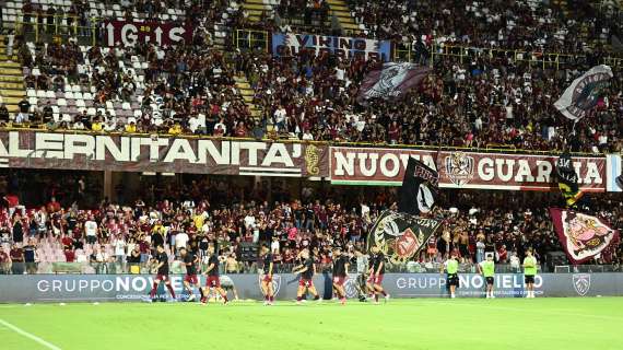Salernitana-Sorrento, caos all'ingresso sugli spalti per i tifosi granata