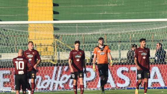 SERIE B - Primo Maggio nel segno della B: si parte col derby campano, chiude Salernitana-Frosinone