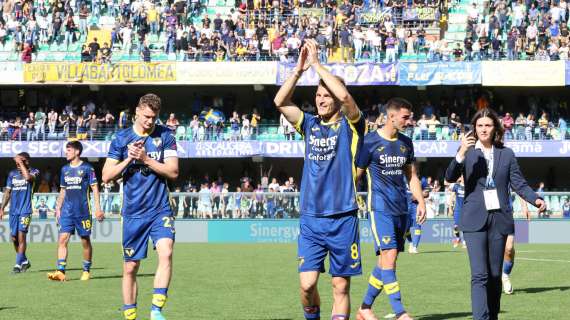 Serie A, vince il Verona, in parità gli scontri diretti Cagliari-Lecce e Empoli-Frosinone: la classifica