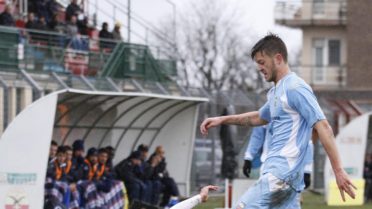 Salernitana, la difesa resta una priorità: si guarda sempre in casa Cosenza