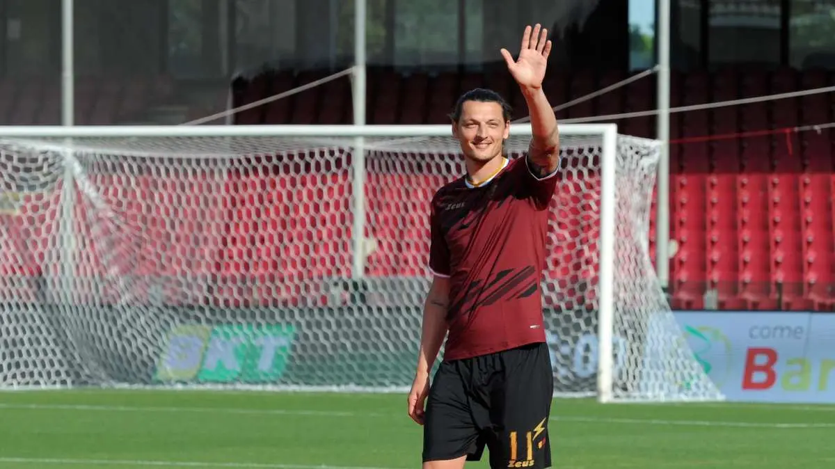 Salernitana, da primato la testa “dura” di Djuric
