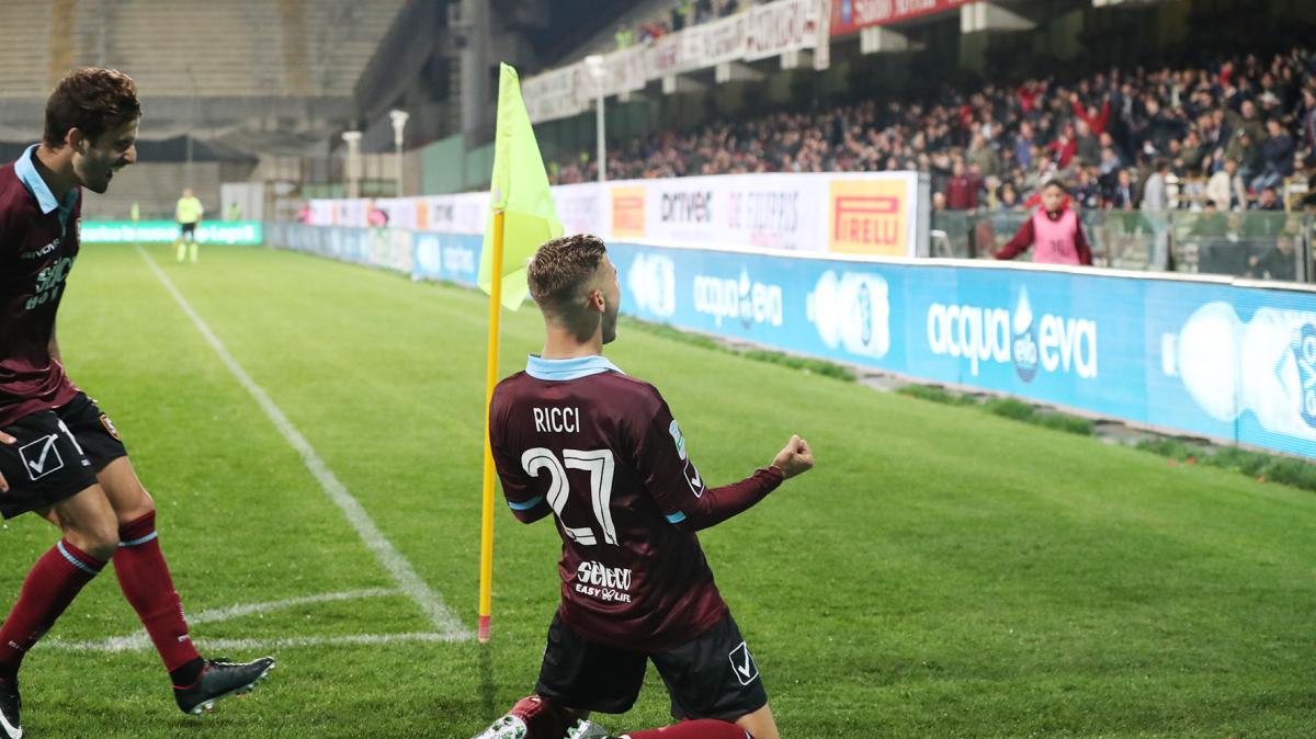 Salernitana, nuova idea a centrocampo: ecco le ultime
