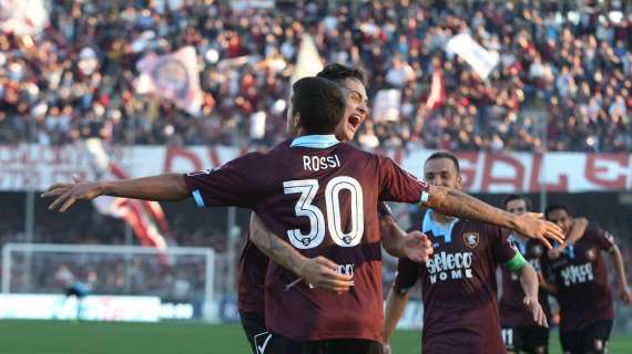 Salernitana-Bari, ultimamente vanno di moda... le doppiette. I granata migliorano nella ripresa, i galletti peggiorano