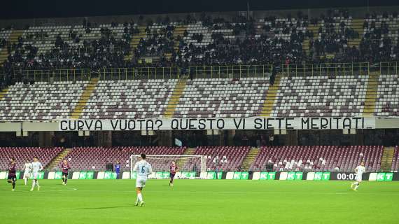 Altro che derby: a Salerno clima di freddezza e disinteresse: "Stadio vuoto fino al mercato"