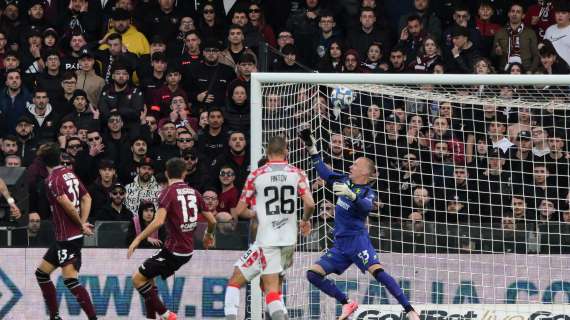 Salernitana: "Oliver ci hai preso gusto?" Il video delle parate di Christensen