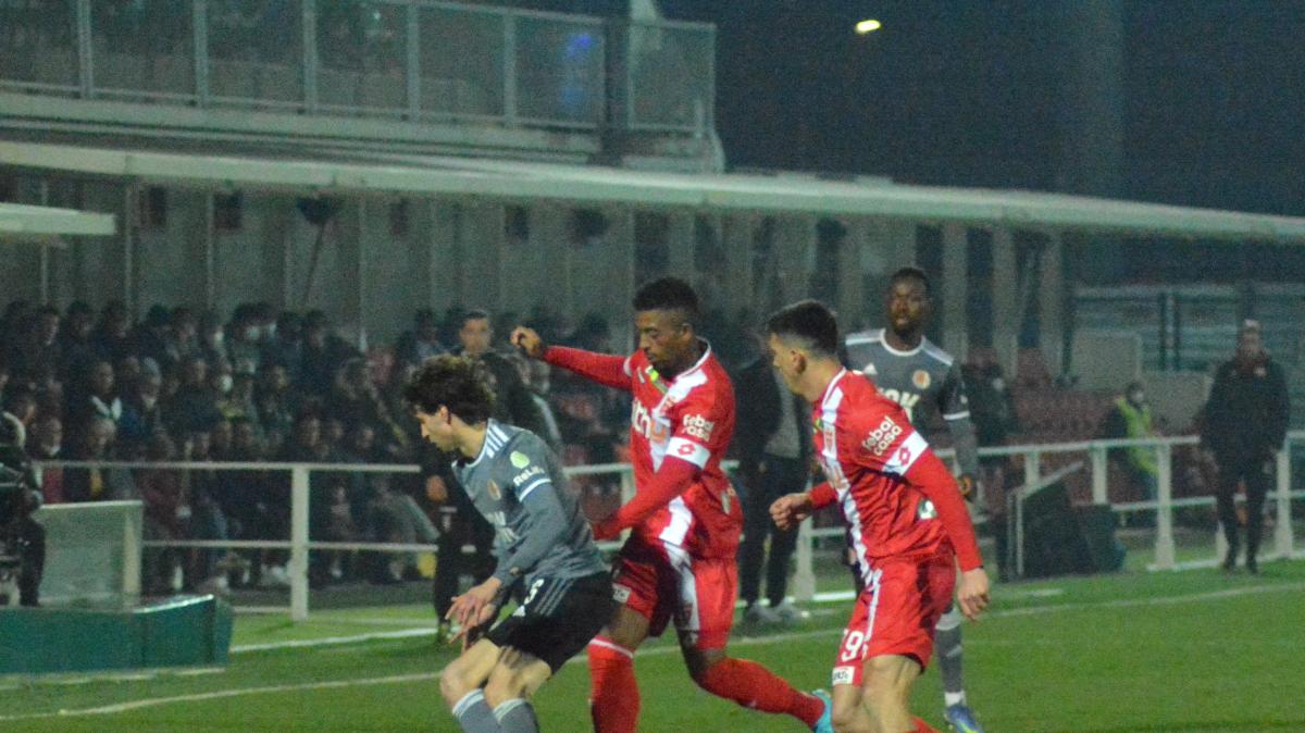 Accostato alla Salernitana, uno svincolato si allena con la Vis Pesaro