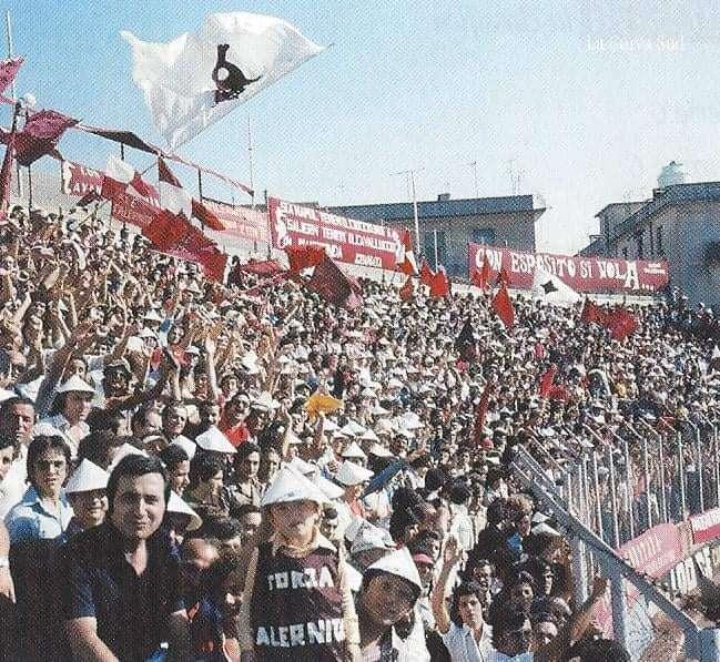 Stadio Vestuti sempre più in degrado, sta diventando una discarica