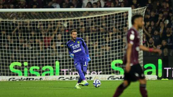 Salernitana, porte girevoli tra i pali? Non solo Fiorillo in bilico