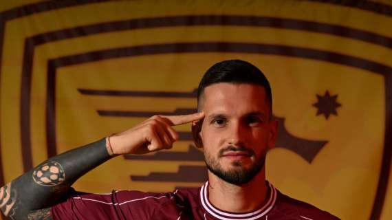 Stojanovic: "Tifosi caldissimi, spero di riportare la Salernitana in A il prima possibile"