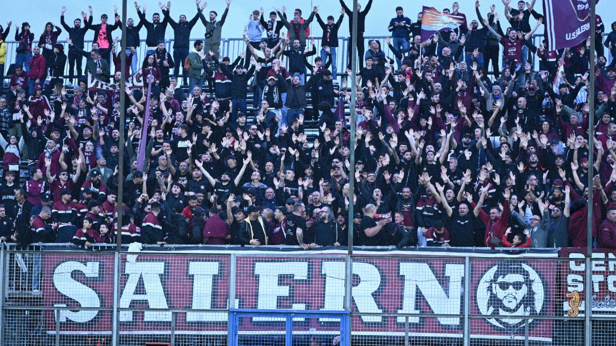 Salernitana, a Latina vincono soltanto i tifosi