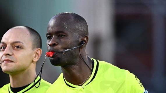 La beffa oltre al danno: Salernitana furiosa con l'arbitro. I tifosi: "Dossier, in sala stampa doveva esserci la società"
